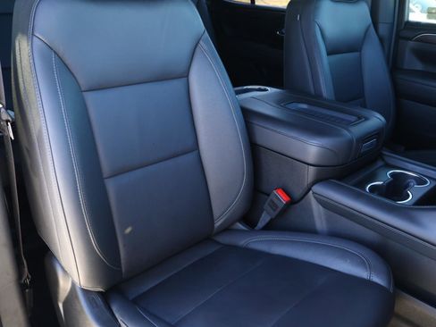 Used 2024 Chevrolet Tahoe Z71 w/ Luxury Package image 18