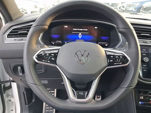 Certified 2024 Volkswagen Tiguan SE R-Line FWD image 18