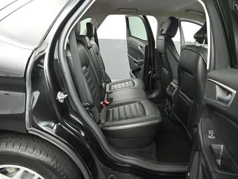 Certified 2022 Ford Edge SEL w/ Convenience Package AWD/4WD image 24
