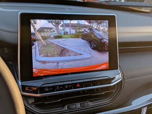 New 2026 Jeep Compass Latitude image 17