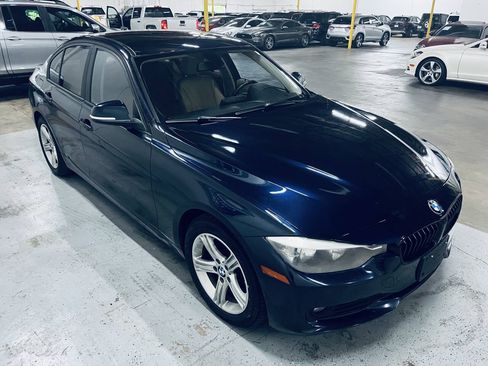 Used 2015 BMW 320i Sedan RWD image 6