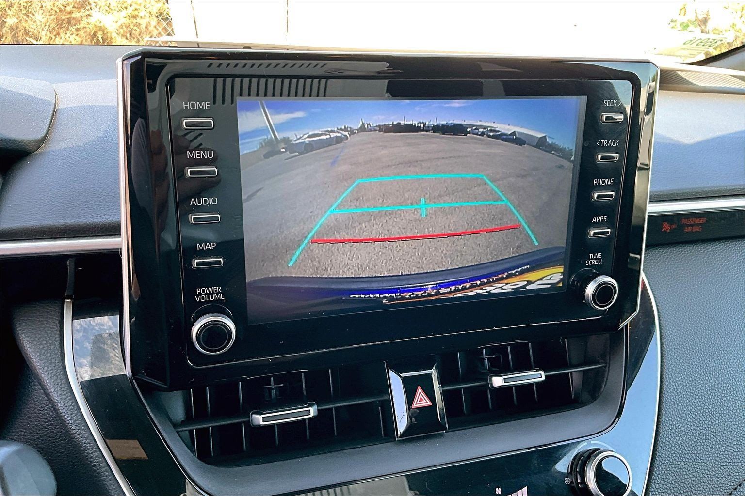 Used 2020 Toyota Corolla SE w/ SE Premium Package FWD image 21