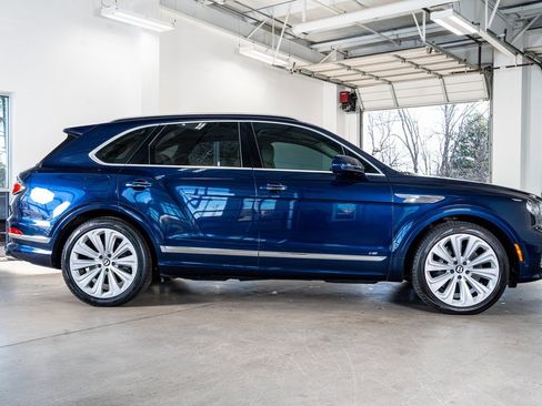 Used 2021 Bentley Bentayga image 5