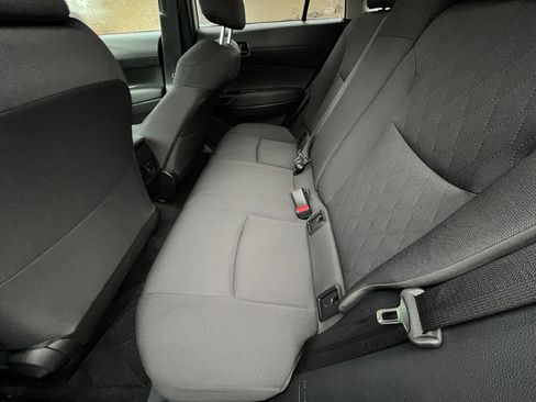 Used 2025 Toyota Corolla Cross LE image 25