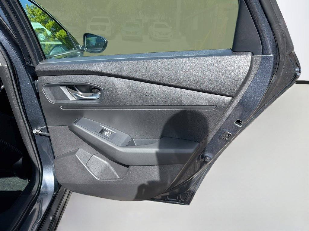 Certified 2025 Honda Accord LX image 30