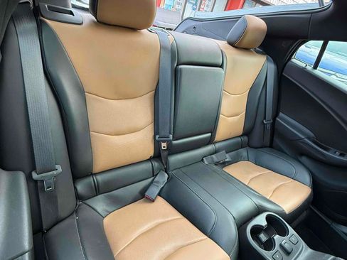 Used 2017 Chevrolet Volt Premier w/ Driver Confidence II Package FWD image 7