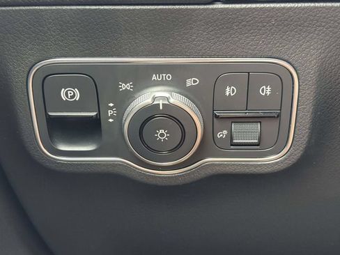 Used 2021 Mercedes-Benz GLA 250 4MATIC image 10