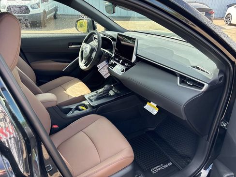 Certified 2026 Toyota Corolla Cross XLE AWD/4WD image 18