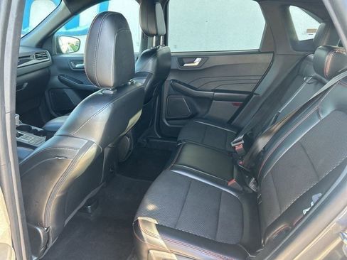 Used 2023 Ford Escape ST-Line image 9