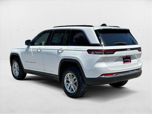 New 2025 Jeep Grand Cherokee Laredo X image 8