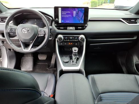 Used 2025 Toyota RAV4 XSE AWD/4WD image 7