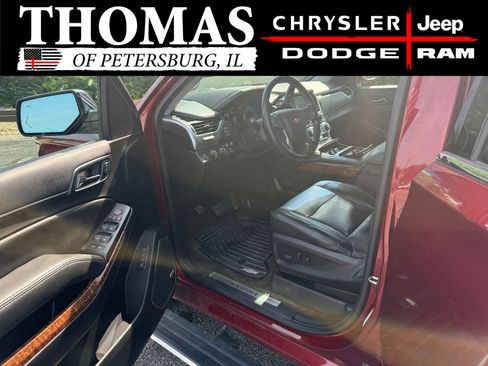 Used 2018 Chevrolet Suburban Premier AWD/4WD image 14