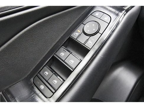 Certified 2024 Nissan Rogue S image 19