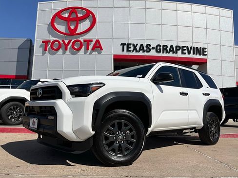 Used 2025 Toyota 4Runner SR5 image 2