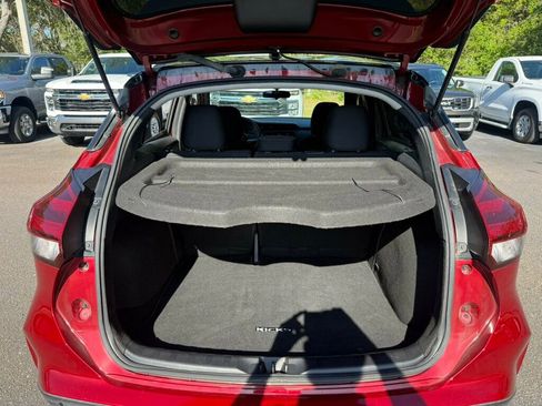 Used 2021 Nissan Kicks SR image 8