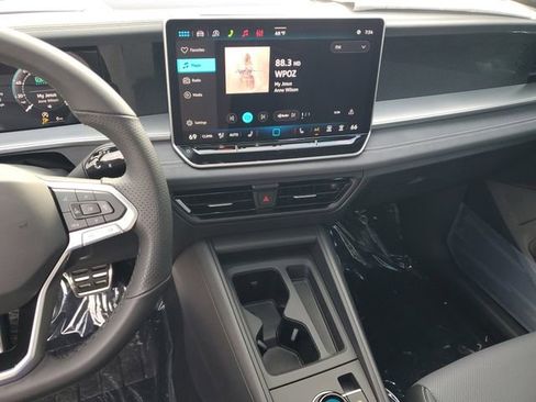 New 2026 Volkswagen Tiguan SE R-Line FWD image 24