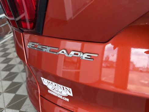 Used 2019 Ford Escape S image 7