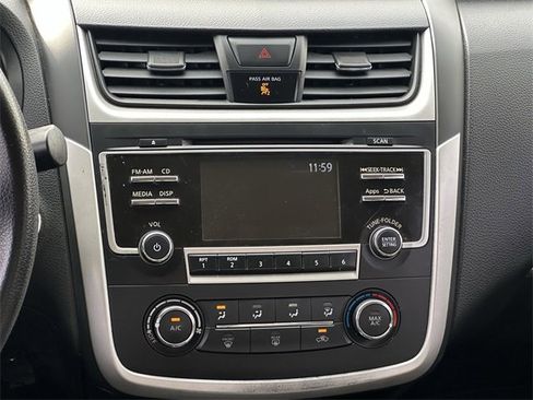 Used 2017 Nissan Altima 2.5 S w/ Power Driver Seat Package image 15