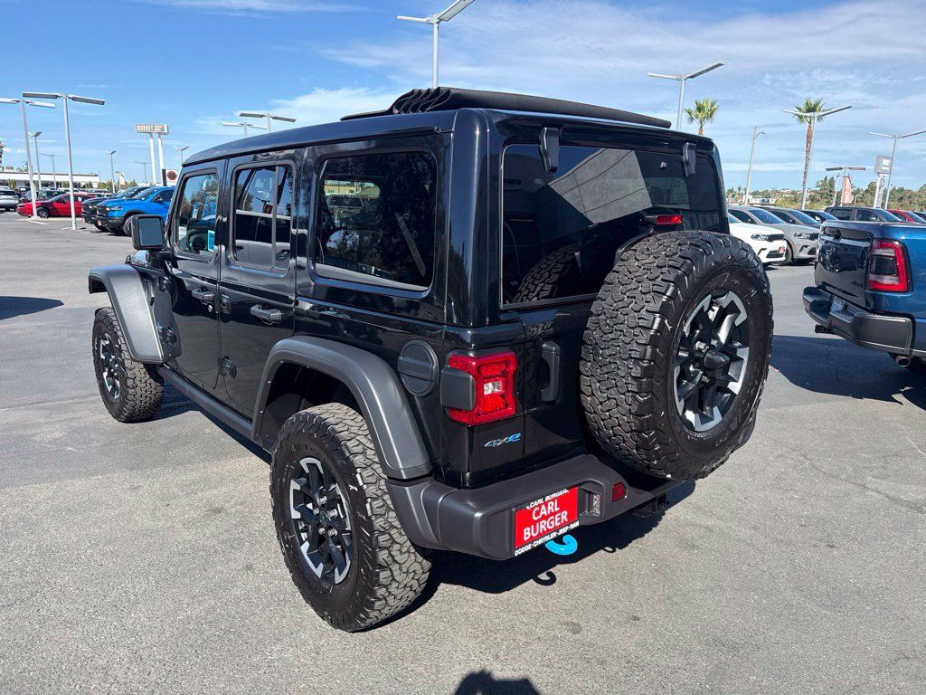 Certified 2025 Jeep Wrangler Unlimited Rubicon 4xe w/ Convenience Group AWD/4WD image 5