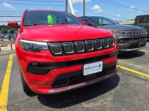 Certified 2022 Jeep Compass Limited w/ (RED) Package AWD/4WD image 3