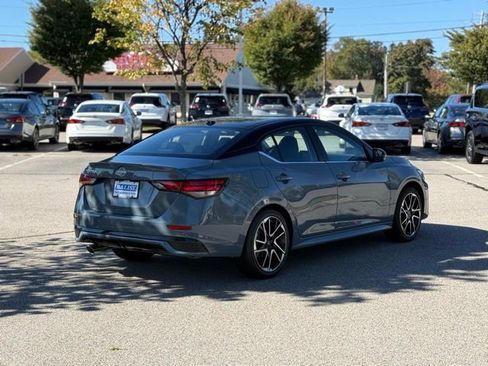 New 2025 Nissan Sentra SR w/ SR Premium Package image 5