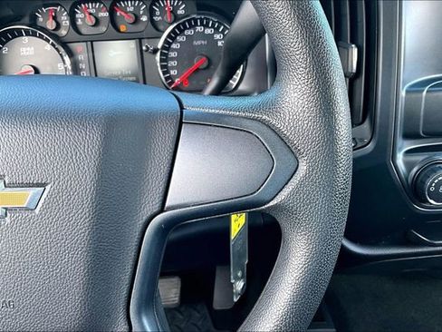 Used 2018 Chevrolet Silverado 1500 Custom w/ Custom Value Package AWD/4WD image 13