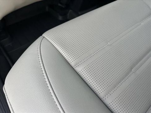 Used 2025 Honda CR-V EX-L image 18