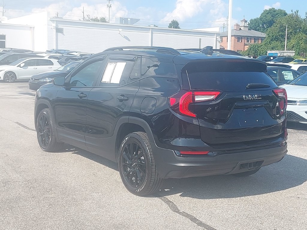 Used 2023 GMC Terrain SLE w/ Elevation Edition AWD/4WD image 5