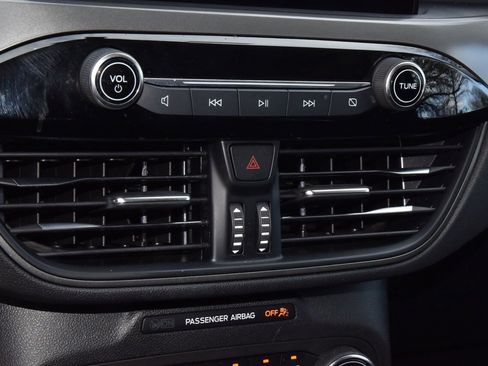 Used 2023 Ford Escape Active image 29