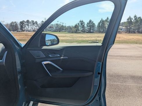 Used 2025 BMW X1 M35i image 30