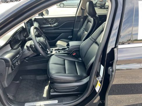 Certified 2024 Lincoln Corsair AWD image 12