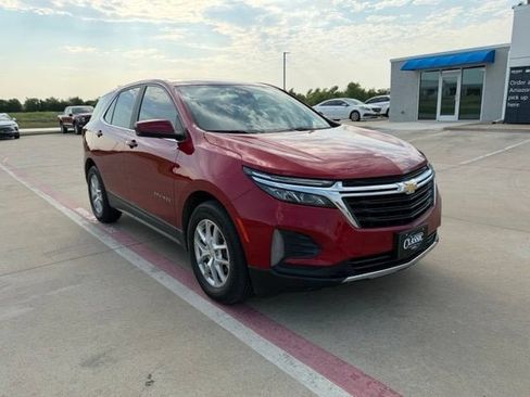 Used 2022 Chevrolet Equinox LT FWD image 1