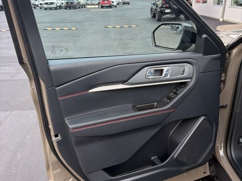 New 2026 Ford Explorer ST-Line AWD/4WD image 8