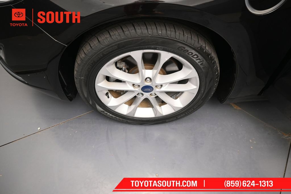 Used 2020 Ford Fusion Energi Titanium FWD image 37