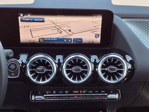 Used 2025 Mercedes-Benz GLA 250 image 30