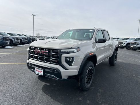 New 2026 GMC Canyon AT4 w/ AT4 Premium Package AWD/4WD image 5