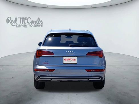 Used 2021 Audi Q5 Premium w/ Convenience Package image 4