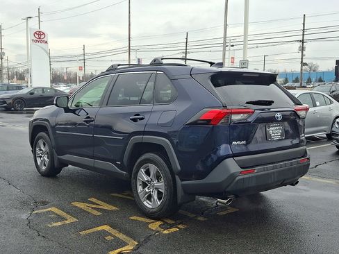 Used 2023 Toyota RAV4 XLE w/ Convenience Package image 4