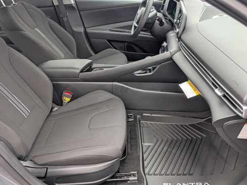 New 2026 Hyundai Elantra Blue image 25