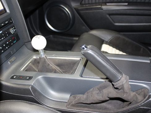 Used 2011 Ford Mustang Shelby GT500 w/ SVT Performance Pkg RWD image 43