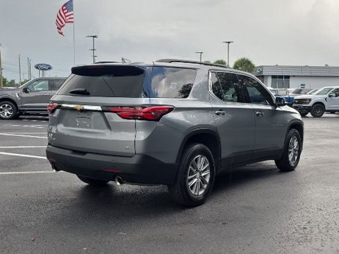 Used 2024 Chevrolet Traverse LT FWD image 7