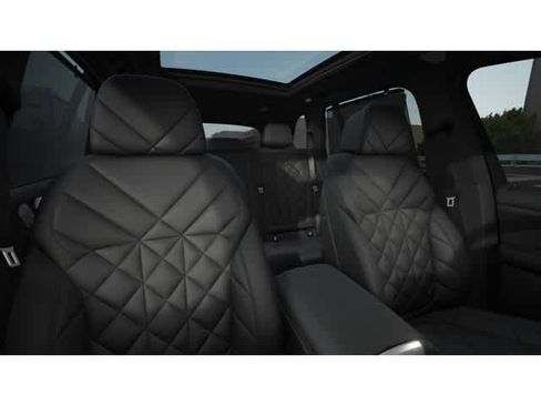 New 2026 BMW X5 M60i w/ Executive Package image 11