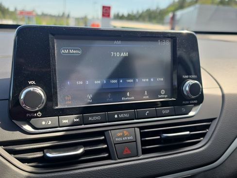 Certified 2024 Nissan Altima 2.5 S FWD image 13
