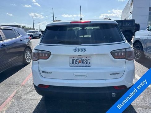 Used 2018 Jeep Compass Latitude FWD image 9