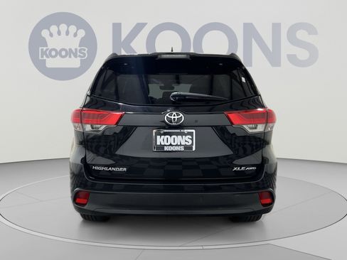 Used 2019 Toyota Highlander XLE AWD/4WD image 5