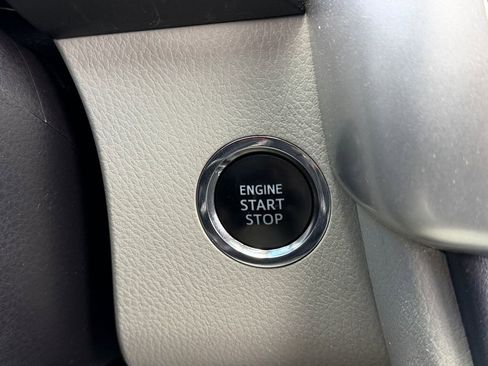 Used 2015 Toyota Highlander Limited AWD/4WD image 31