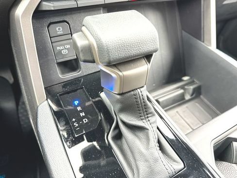 Used 2025 Toyota Tundra SR5 AWD/4WD image 15