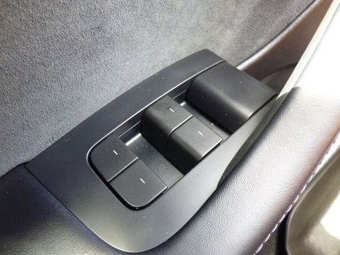 Used 2023 Tesla Model 3 Standard Range RWD image 26