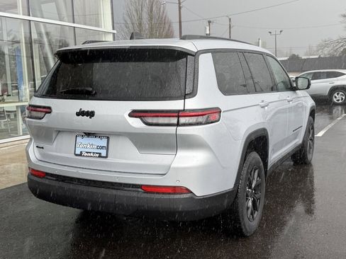 Used 2024 Jeep Grand Cherokee L Laredo image 7