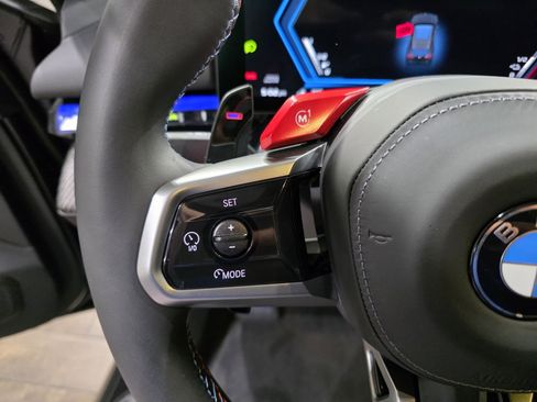 Used 2025 BMW M5 Touring image 16